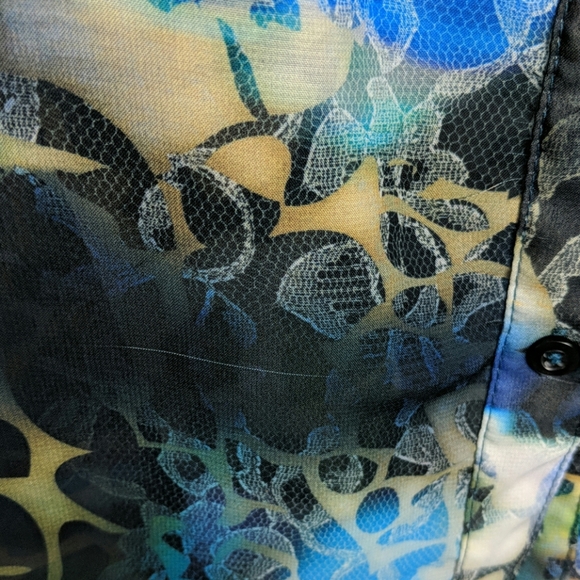 Boho Chick size small button-down blouse - Picture 8 of 8